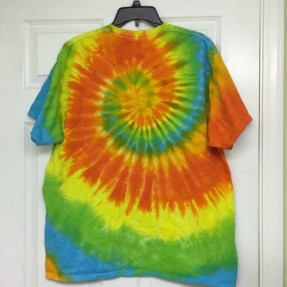 Gildan Rainbow Tie Dye Mens Graphic T-shirt SZ  XL - Picture 3 of 8